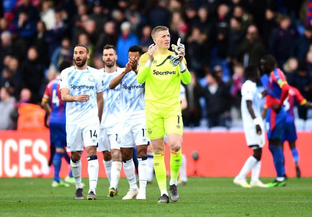 アンドレ・ゴメスさんのインスタグラム写真 - (アンドレ・ゴメスInstagram)「🔵We tried and deserved more than only one point. Thanks once again for the away support at Selhurst Park. 👏  #COYB #GoToffees」4月28日 3時51分 - aftgomes21