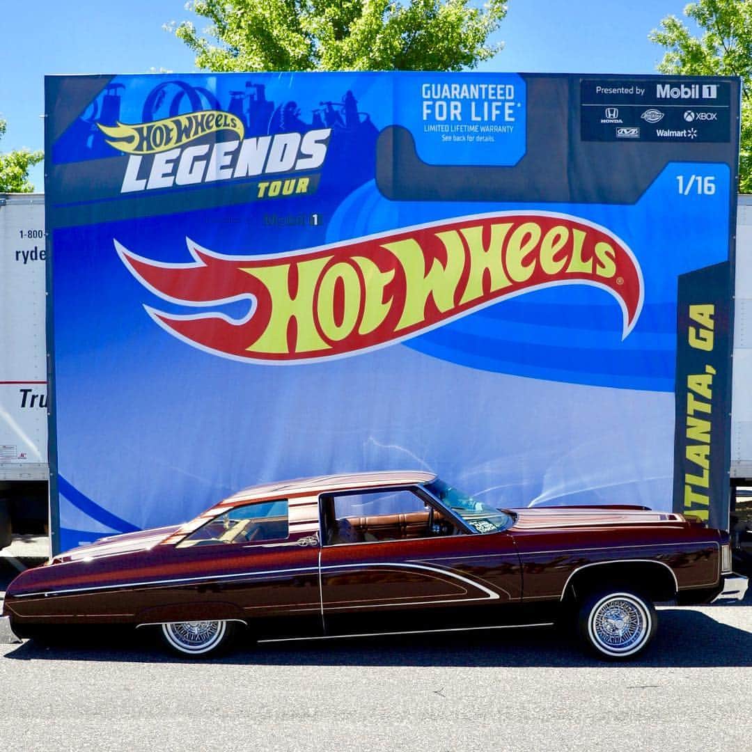 Hot Wheelsさんのインスタグラム写真 - (Hot WheelsInstagram)「Introducing the winner of the Atlanta stop of the #HotWheelsLegends Tour, Freddy Quintero and his super-clean ’75 Chevy Impala. 🙌 Freddy has been working on his custom lowrider for the last 10 years to bring it to the condition we see today: All custom paint, interior, and accessories with an awesome mural of his family painted in the trunk. This thing is LEGENDARY! Thank you so much, Atlanta! We’ll always have Georgia on our mind. 🍑 Next stop: Bentonville, AR . . . . #hotwheels #lowrider #hotrod #cars #classiccars #carshow」4月28日 3時59分 - hotwheelsofficial
