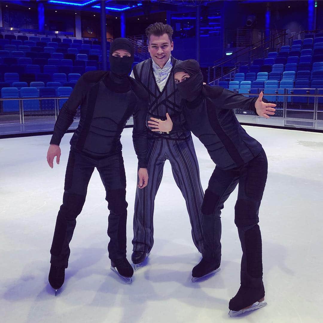 ティモシー・ドレンスキーのインスタグラム：「#DoubleTrouble」