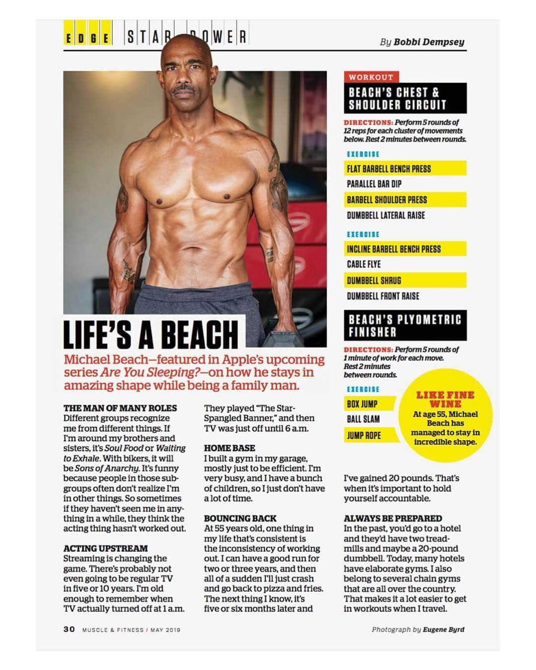 ユージン・バードのインスタグラム：「Yeeeeaaaaahhhhhh, baby!!! My first published moment as a photographer and it’s @muscleandfitness! Appreciate my brother @michaelbeach for asking me (and trusting me) to take his 55th birthday pictures! Thank you, man! This has really made my year! It’s been a long fun journey learning to trust my eye and working to get better as an artist. Can’t wait to keep pushing myself further. Go check out the issue and read how he did it! #byrdtography #inmybag #hardworkpaysoff #babyoil  #Repost @michaelbeach ・・・ Thanks for the love #muscleandfitness 💪🏿 This is May’s issue with #arnold on the cover 😎 —————————————- In the article I mention what I’m going through right now in terms of training and diet.  But I’m working my way back.  #consistency #choice #fitnessover50 #failurehappens #keepfighting #fridayfitness」