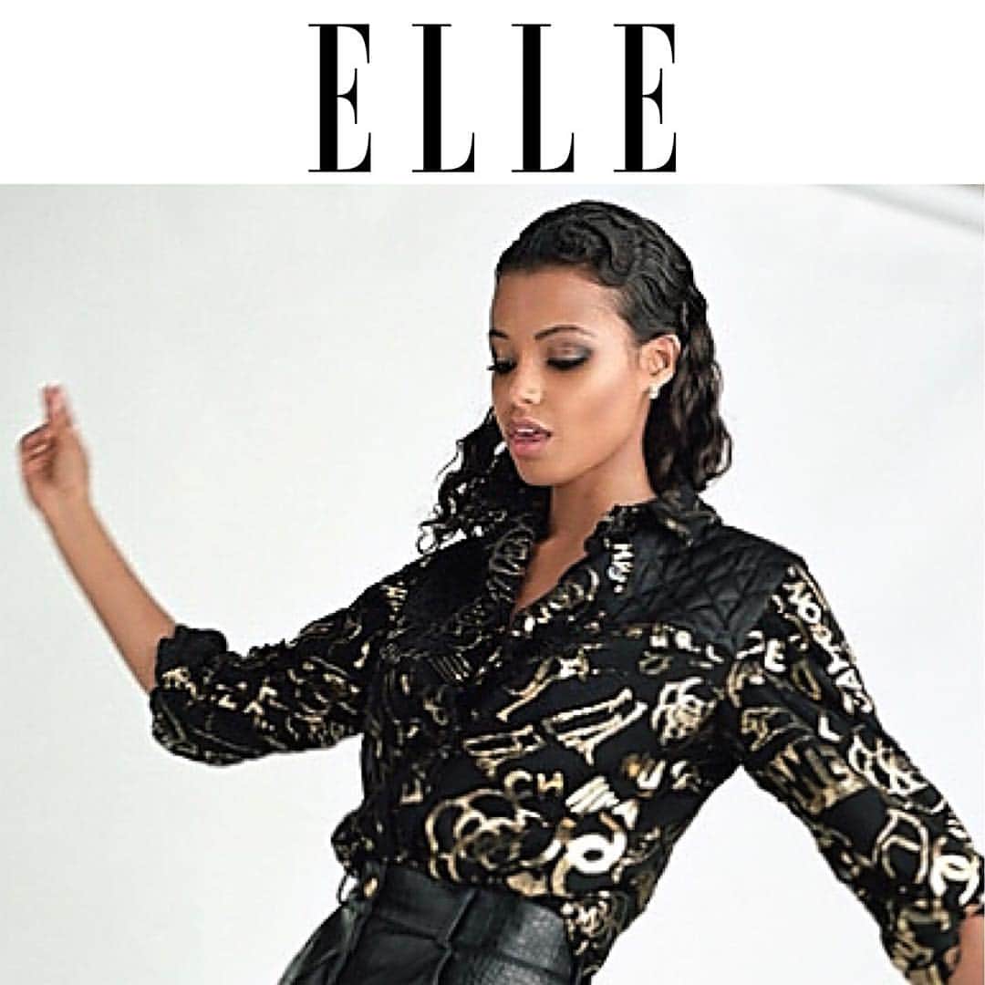 JO BAKERのインスタグラム：「E L L A • B A L I N S K A 🇬🇧 Absolute stunner #ellabalinska for @elleusa ...there’s some new angels on the block!!! #charliesangels  Hair @naivashaintl  Makeup by me #jobakermakeupartist using @chanel.beauty @welovecoco @charliesangels ....take a second and check out her flawless skin in previous post!!! #radiant #glowing #beauty #britchick #babe Photog and stylist credit to be added!!! 💋」