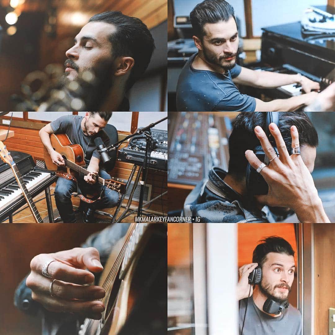 マイケル・マラーキーのインスタグラム：「Demo’s for the new record are done and it’s time to assemble the squad! These shots are from when I recorded my song Bloody Nose on a boat in London with @aawilliamsmusic & @t_dubz_bass a couple years back. I hadn’t slept the night before as I was flying back and forth across the ocean a lot that year - workin & playin too hard - but it turned out to be one of my favourite cuts so far. Check out the song on Spotify or iTunes or whatever if you haven’t already; it’s on the Captain Solitaire EP. Daddy’s slowed down the metaphysical pace since then and lo and behold: more music and more clarity than ever before. Tortoise and the Hare innit. Never let anyone rush you, including yourself. Set your own pace. Make your own rules. Cut toxicity out of your life, including your own bullshit. Allow new visions to appear in the silence between your life’s chapters. Allow change to coarse through you. Let it excite you. Spend more time in nature. Get your heads out of your fucking phones and reattach them to your spines. It’s not like I’ve got it all figured out, by the way. Every day is a struggle. But once you know that, it’s kind of ok. Be your own guide. I normally write all this psychobabble, delete it and stick w enigmatic captions, but ima leave it this time. Maybe it’ll connect with someone. We’re all living in this crazy blip of time together. It’s so fucking brief. May as well share truths we have come to know. I guess that’s what it’s all about, right? In Art We Trust. Nothing but love fam. Love and darkness ;) xx btw these new songs I’m cookin up are gonna blow yer minds....... ;))) More soon. ・・・ #Repost @mkmalarkeyfancorner ・・・ • INTERVIEW ➞ @mkmalarkey ~ ‘my life as a musical nomad’ [June 2017] ; . . ∟ “For me, the creation of music, is the most exciting thing. You're literally creating something out of nothing, something that has so much emotion in it. I think when people listen to this, they'll hear that emotion and they'll kinda have this idea in their heads about what that means to them and, for me, that idea of sharing and transmitting, that is my purpose in life." ~ @mkmalarkey for @guardian_labs」