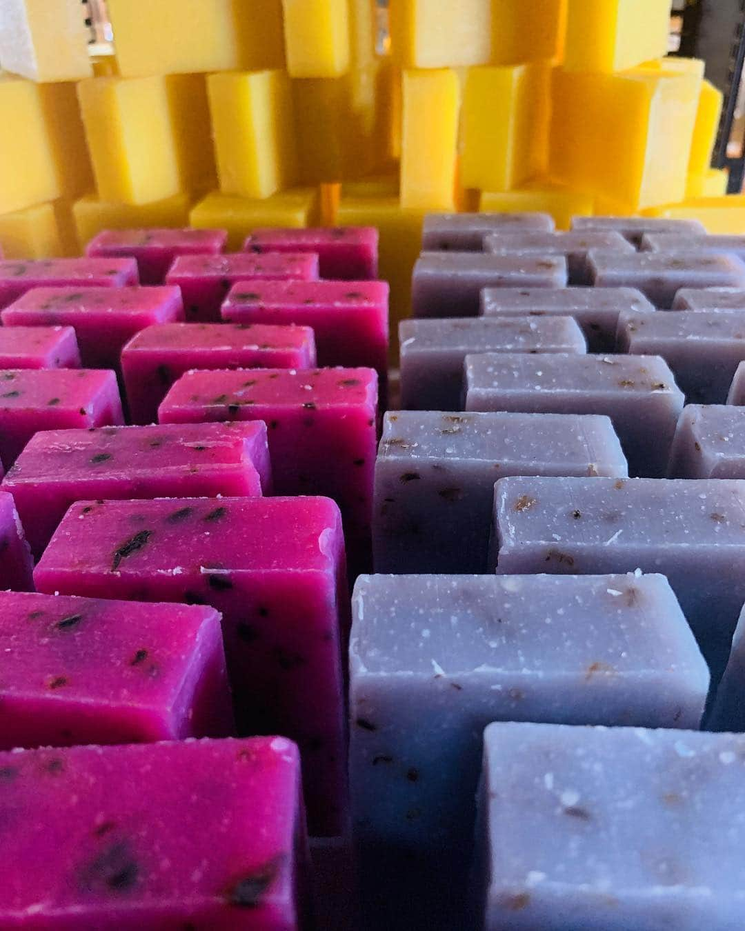 Lanikai Bath and Bodyさんのインスタグラム写真 - (Lanikai Bath and BodyInstagram)「Kamuela Rose and Lavender Soaps mixed, poured, cut, and being stocked at the store! • • • • • • • #lanikai #aloha #saturday #hawaii #oahu #lanikaibathandbody #kamuelarose #lavender #soaps #natural #supportlocal #ilovekailua」4月28日 4時55分 - lanikaibathandbody