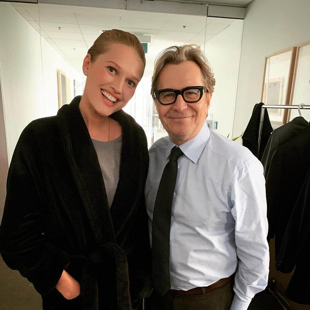 トニ・ガーンさんのインスタグラム写真 - (トニ・ガーンInstagram)「Big smiles ready to wrap #dreamland_mtl with this legend #GaryOldman 🙏🏼📹」4月28日 5時08分 - tonigarrn