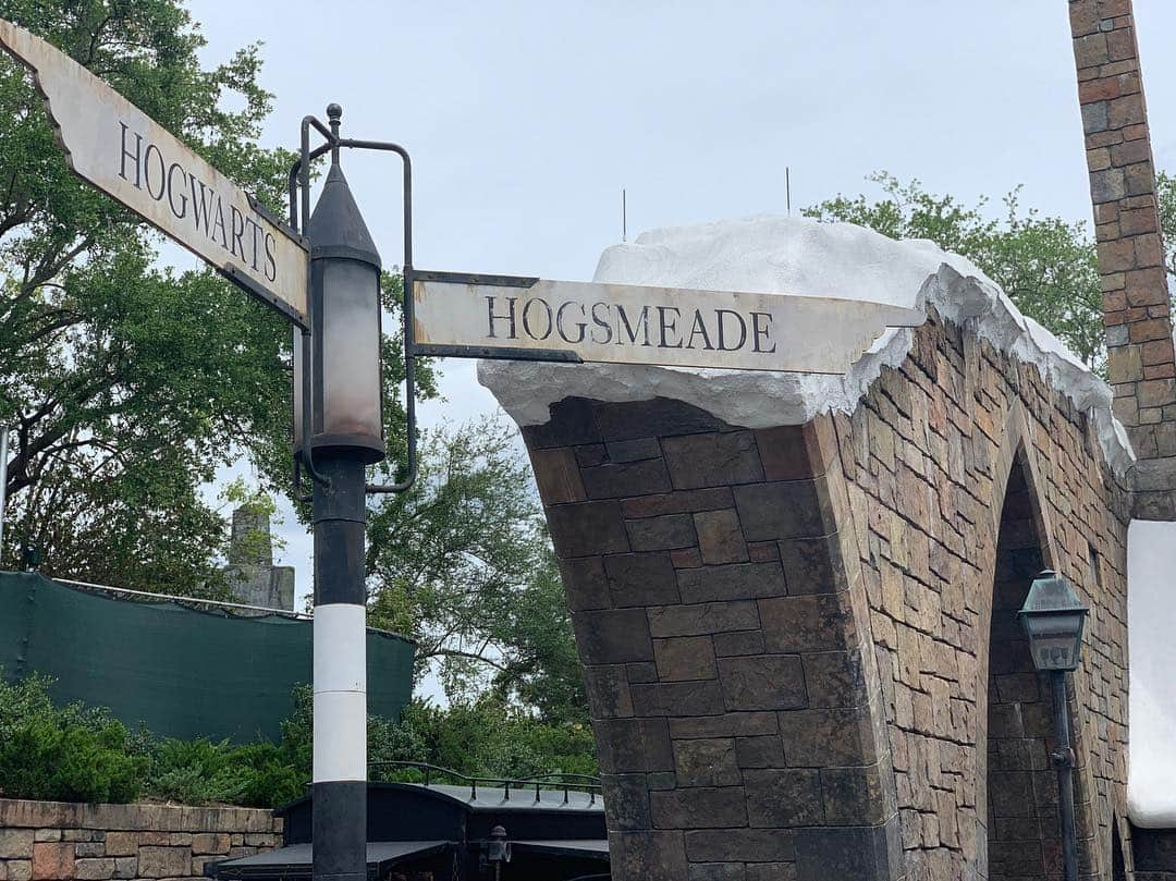 ネイサン・フィリオンさんのインスタグラム写真 - (ネイサン・フィリオンInstagram)「About this time last week I took the last train to Hogsmead. Good times.」4月28日 5時10分 - nathanfillion