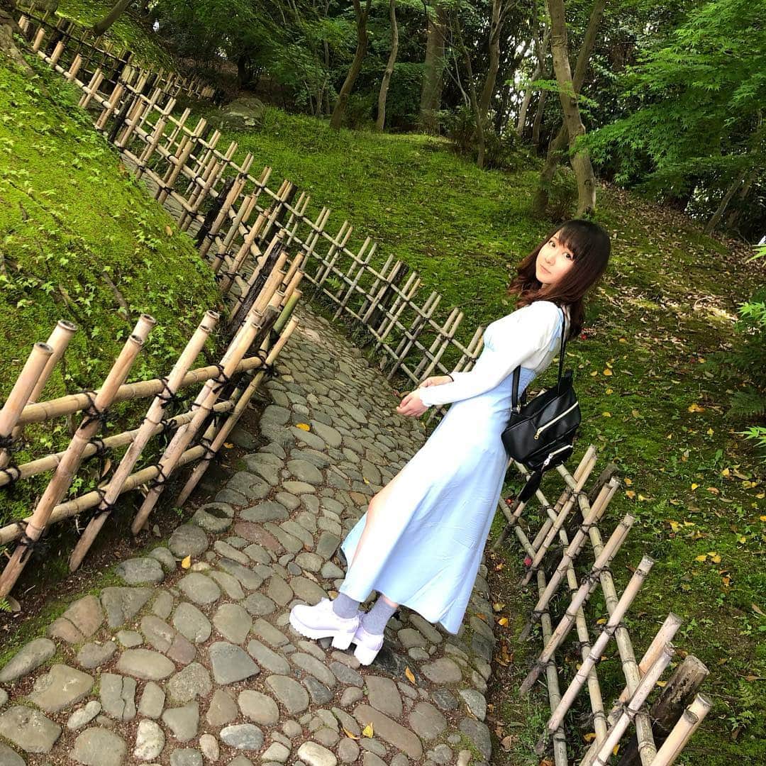 秋田知里さんのインスタグラム写真 - (秋田知里Instagram)「おはー！行ってきます🤗 #自然 #癒される #眩しい #秋田知里」4月28日 10時39分 - akitachisato_official