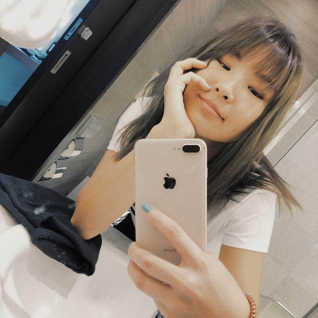 エビアン・クーさんのインスタグラム写真 - (エビアン・クーInstagram)「What’s up Tokyo 🗼I guess I look younger with my new haircut 💇🏻 とうきょう着いたよ」4月28日 10時41分 - avian_official