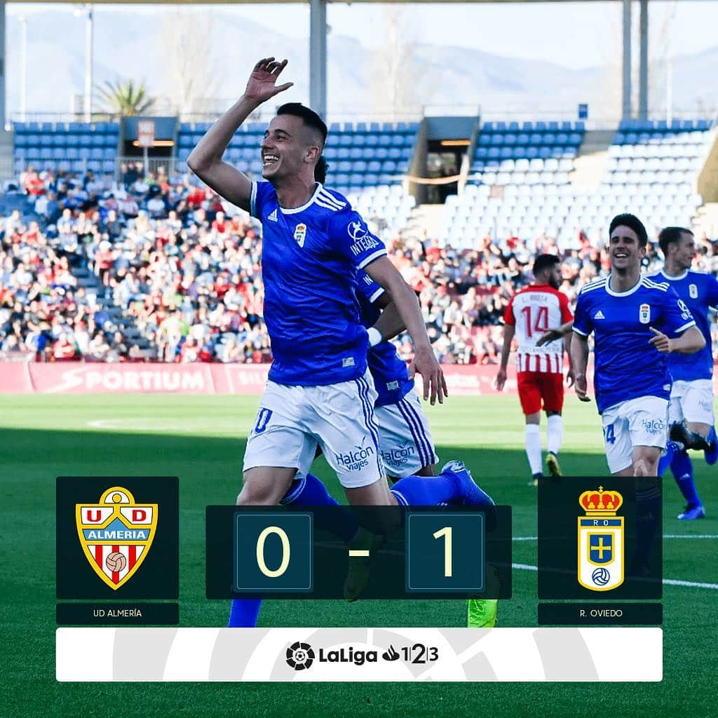 LFPさんのインスタグラム写真 - (LFPInstagram)「@caosasuna are unbeaten at El Sadar and continue to lead LaLiga 1|2|3! 🙌🏻❤️🙌🏻 • #Osasuna #LaLiga123 #LaLiga」4月28日 5時25分 - laliga