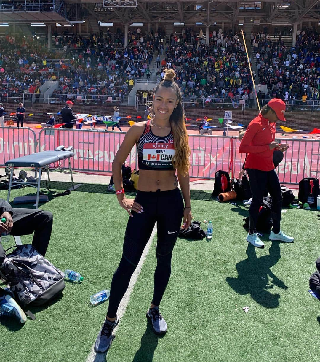 Whitney ROWEのインスタグラム：「Penn Relays 2019! Took 3rd in the SMR with these beautiful ladies! . . . . . . . #athlete #tracknation #fitness #run #running #track #sprinter #athletics #workout #motivation #love #run #fitness #runner #fit #runnerscommunity #workout #nike #trackandfield #training #Canada #PennRelays」