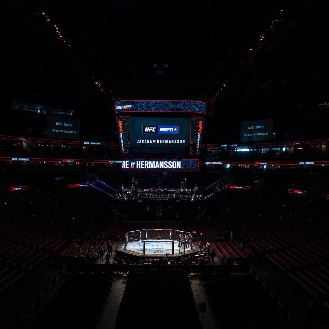 UFCさんのインスタグラム写真 - (UFCInstagram)「🎶 Fights in the state where the heat is on 🎶 Welcome to #UFCFtLauderdale 🌴」4月28日 5時44分 - ufc
