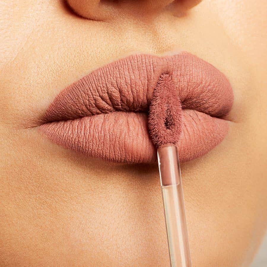 e.l.f.さんのインスタグラム写真 - (e.l.f.Instagram)「Indulge your sweet tooth this weekend with the Liquid Matte Lipstick in Praline. 🍪 Add this sweet shade to your 🛒 @cvs_beauty.  #CVS #CVSBeauty #liquidlipstick #elfcosmetics」4月28日 6時02分 - elfcosmetics