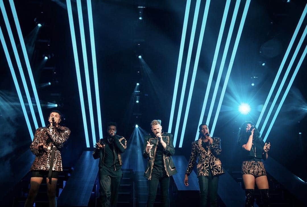 ペンタトニックスさんのインスタグラム写真 - (ペンタトニックスInstagram)「🚨 TWO. MORE. WEEKS. 🚨  The first leg of #PTXTheWorldTour begins MAY 11TH in OAKLAND, CA! Will we be 👀’ing you on opening night!? ptxofficial.com/tour」4月28日 6時31分 - ptxofficial