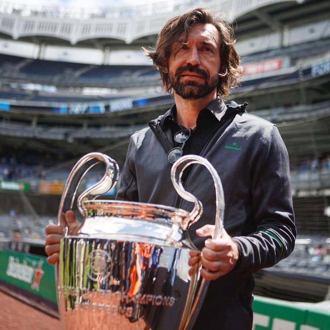 UEFAチャンピオンズリーグさんのインスタグラム写真 - (UEFAチャンピオンズリーグInstagram)「🏆🤩 Where has @andreapirlo21 taken the #UCL trophy? 🏟🧐⁣ ⁣ #Unmissable #UCLtrophytour @heineken」4月28日 6時25分 - championsleague