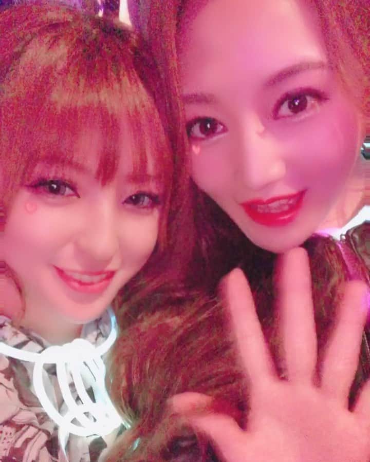 立花アヤカのインスタグラム：「とにかく面白くて可愛い最高なお姉様🥰 夜辞めてもずっと好きなんだと思う🥰🥰🥰 ． ． ． #カイザー #カイザーグループ  #クラブミラノ #ミラノ  #京都 #祇園 #キャバクラ #キャバ嬢 #ホステス #飲み屋 #夜職 #水商売  #kaiser #kaiser_group #milano  #japan #kyoto #gion」