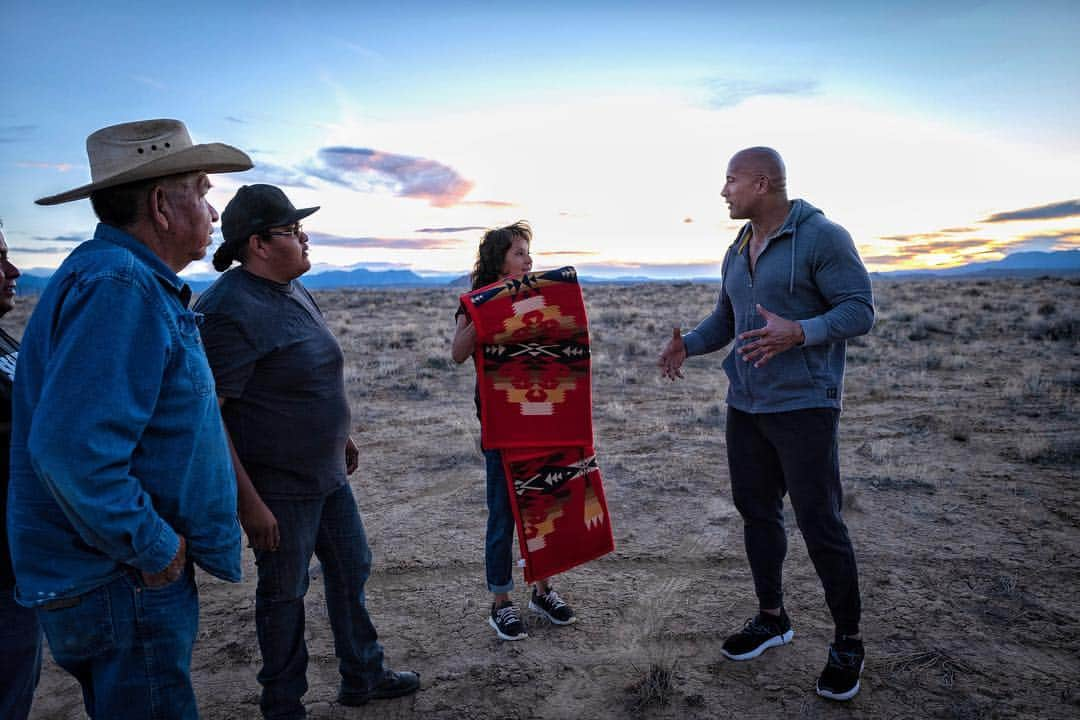 ドウェイン・ジョンソンさんのインスタグラム写真 - (ドウェイン・ジョンソンInstagram)「Navajo Spirit.  It’s always very special to me when people get emotional when we meet. Their tears are a reflection of so many emotions and I try to be as present as I can possibly can.  I’ve been particularly moved by our Native Americans on this Navajo Nation land.  Every hand shake, every hug, every presentation bubbles with emotion.  They’re often brought to tears ~ as am I.  This powerful land in this picture, is owned by this humble matriarch and her family.  As she presented this gift to me on behalf of her family and ancestors, she began to cry.  Real as it gets.  With every handshake, I feel from them such a deep rooted sense of pride, pain, struggle, joy, humility and strong perseverance.  I’m grateful to have been so embraced by our Najavo Nation.  #culture #respect」4月28日 7時58分 - therock