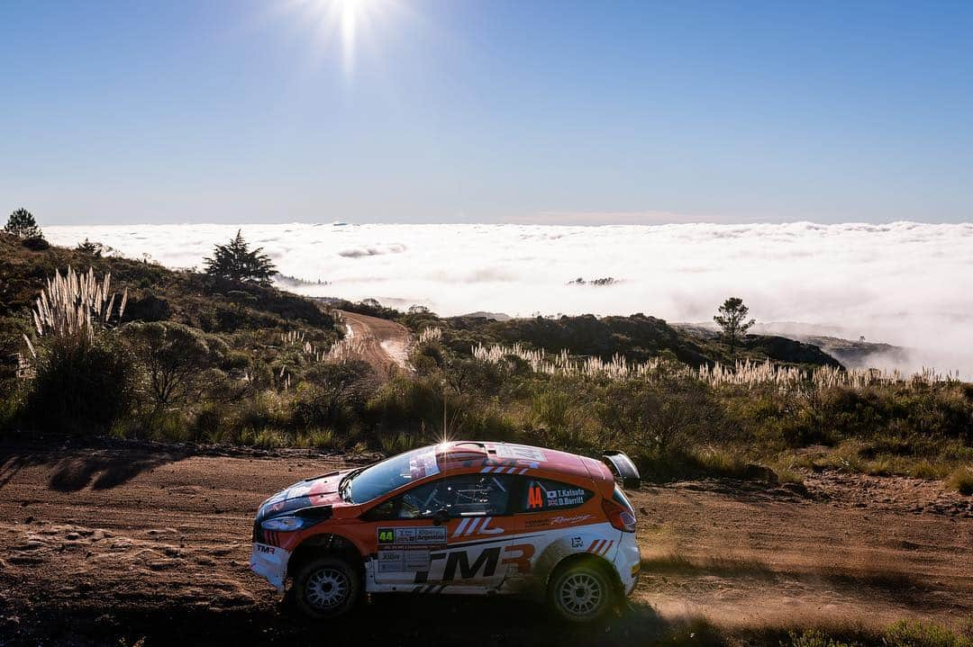 勝田貴元さんのインスタグラム写真 - (勝田貴元Instagram)「Day2 @rallyargentina ‪ Just safely through afternoon stages, we avoided any damage. ‬ And good physical training in the morning loop due to we got power steering issue suddenly on SS10, after that we drove 50km without power steering 😳💪 But otherwise car feeling is very good! Thank you team guys! ‪Tomorrow final day! El condr is waiting 😎‬ 📸 @timoanisphotography  ラリーアルゼンチン2日目を終えました！ ‪午前のループは朝からパワステ無しでの走行を強いられ腕がパンパンに💪 朝のステージ３つ合わせて約50kmのラフなステージを唸りながら走りました😂 ‪午後のループは少し様子見ながらも、WRC2トップタイムだったので、初めてのアルゼンチンの割に良い感触です！‬ 昨日のトラブルが悔やまれますが、頭を切り替えて前に進みます！ ‪明日はいよいよ最終日！👊‬ @mm.motorsport @danbarritt @rallyargentina @officialwrc」4月28日 8時10分 - takamotokatsuta