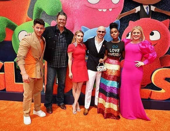 ニック・ジョナスさんのインスタグラム写真 - (ニック・ジョナスInstagram)「So much fun at the Ugly Dolls premiere today! So happy to be a part of this film, and can’t wait for you all to see this movie on May 3! Such an important message and some great music. @uglydolls」4月28日 8時25分 - nickjonas