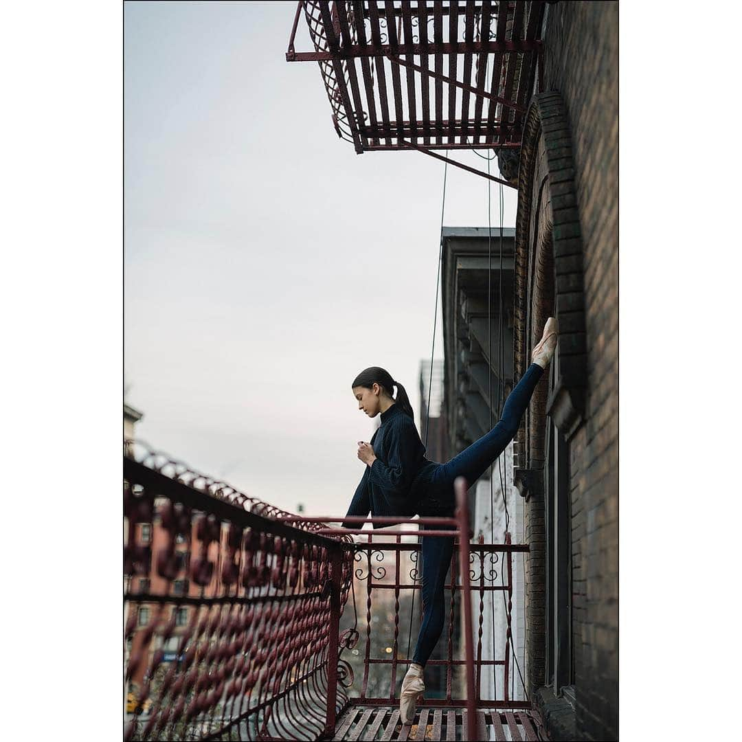 ballerina projectさんのインスタグラム写真 - (ballerina projectInstagram)「Remy Young in the Upper West Side. #ballerina - @remyyounggg #upperwestside #newyorkcity #ballerinaproject #ballerinaproject_ #ballet #dance #pointe #fireescape #denim #remyyoung  With the upcoming conclusion of the Ballerina Project limited edition prints will be only available for purchase until the beginning of June 2019. Link is in our Instagram profile to purchase one today.  The Ballerina Project book is now available for pre-order. Go to @ballerinaprojectbook for pre-order link and info. #ballerinaprojectbook」4月28日 8時50分 - ballerinaproject_