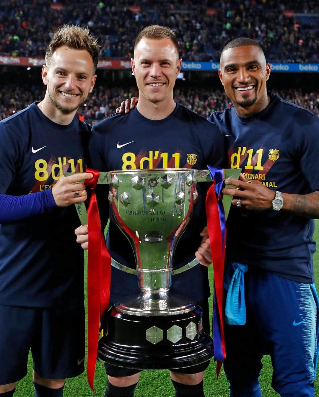 FCバルセロナさんのインスタグラム写真 - (FCバルセロナInstagram)「THIS FEELING 😍🏆 #WeColorLaLiga」4月28日 8時56分 - fcbarcelona