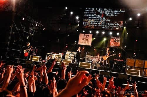 ハジメタルさんのインスタグラム写真 - (ハジメタルInstagram)「昨夜のことがナタリーでレポートされました。 【ライブレポート】女々しくて×3！GLAYとゴールデンボンバー、平成最後の対バンで互いの曲をカバー（写真39枚） - 音楽ナタリー  https://natalie.mu/music/news/329857  イベント雰囲気が伝わる素敵な写真付きです。ぜひ。 ※写真はリンク先より転載  #GLAY #超会議2019  #ゴールデンボンバー」4月28日 19時51分 - hajimetaldeath