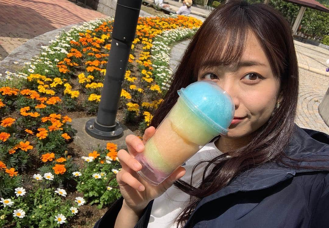 長谷川萌美さんのインスタグラム写真 - (長谷川萌美Instagram)「. . #新潟競馬場 での『Bitter＆SweetのGOLDEN SOUNDay♪ 』 公開録音&ミニライブ、 ありがとうございました❤️ . また来た時はラジオにライブに！💓 馬券も当たりますように！✨ . .  #UMAJO #馬女 #スポット #インスタ映え #ビタスイ #fmport #最後に罰ゲームの変顔 #久々すぎてクオリティは満足いきませんが許してね😉 ♡」4月28日 19時13分 - moemi_hasegawa