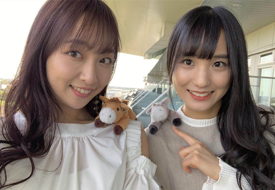 長谷川萌美さんのインスタグラム写真 - (長谷川萌美Instagram)「. . #新潟競馬場 での『Bitter＆SweetのGOLDEN SOUNDay♪ 』 公開録音&ミニライブ、 ありがとうございました❤️ . また来た時はラジオにライブに！💓 馬券も当たりますように！✨ . .  #UMAJO #馬女 #スポット #インスタ映え #ビタスイ #fmport #最後に罰ゲームの変顔 #久々すぎてクオリティは満足いきませんが許してね😉 ♡」4月28日 19時13分 - moemi_hasegawa