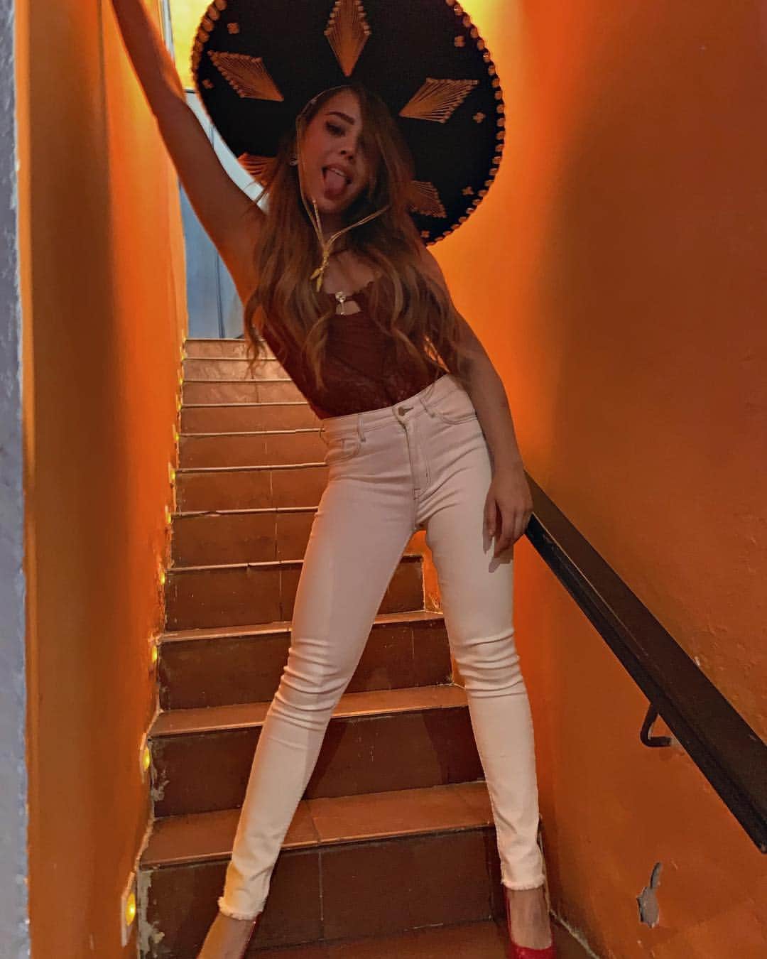 Danna Paolaさんのインスタグラム写真 - (Danna PaolaInstagram)「La Mexican girl living in Spain. 🇲🇽 🇪🇸」4月28日 10時55分 - dannapaola