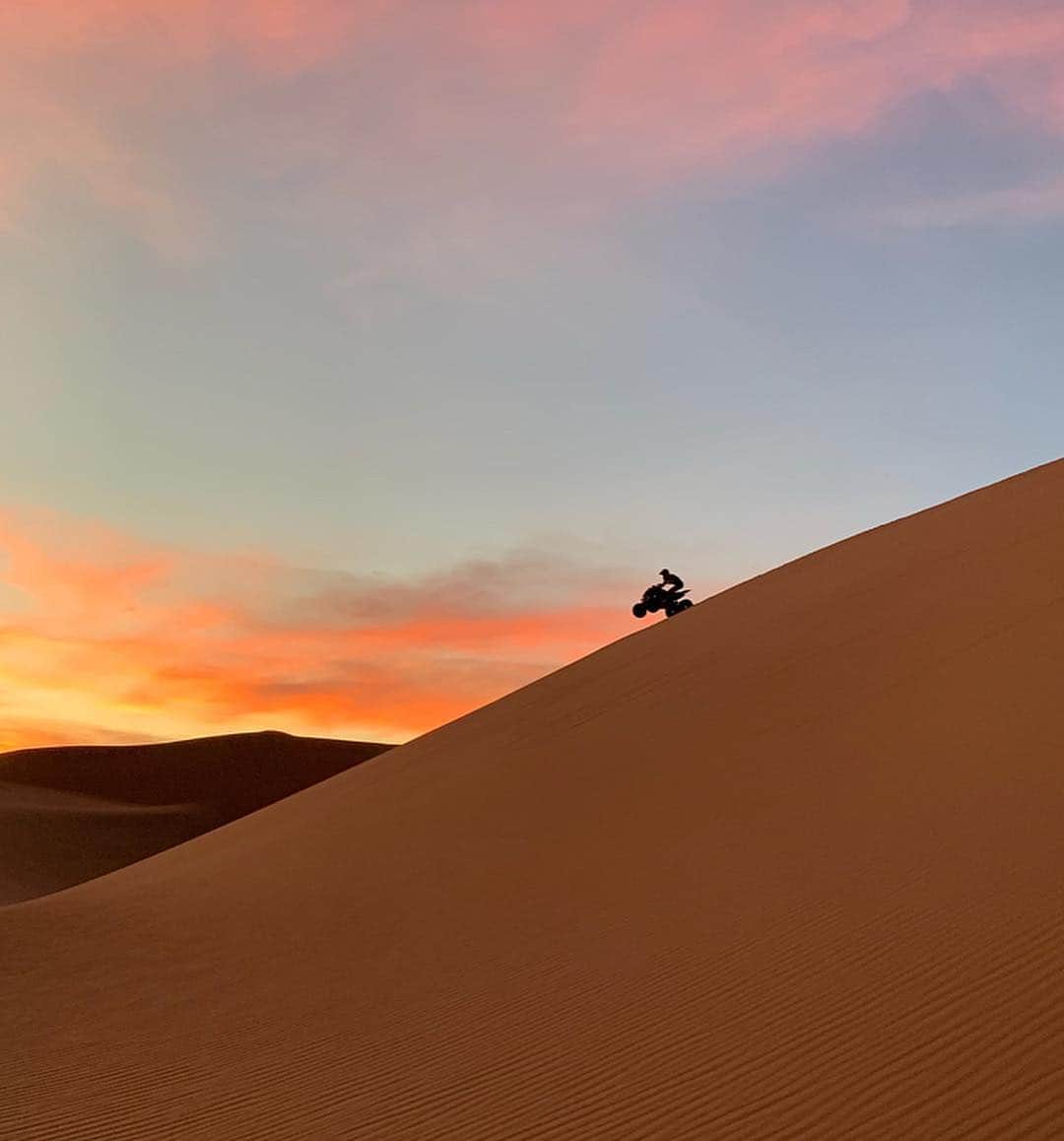 Hugo Garciaさんのインスタグラム写真 - (Hugo GarciaInstagram)「Moments in the desert 🌞 @icaoffroad」4月28日 10時57分 - hugogarcia