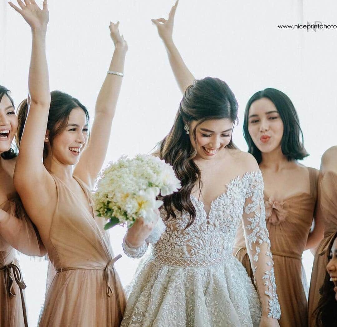 ジュリア バレットのインスタグラム：「My sister is married!!! 💍💍💍💍」