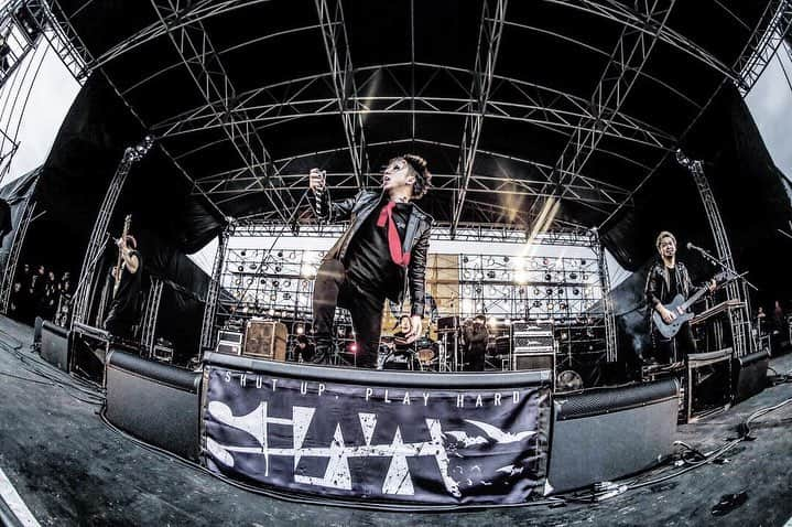 MAH さんのインスタグラム写真 - (MAH Instagram)「ARABAKI ROCK FEST.19 in Miyagi.  #SiM #arabaki  Photo @kouhey0622」4月28日 11時36分 - mahfromsim