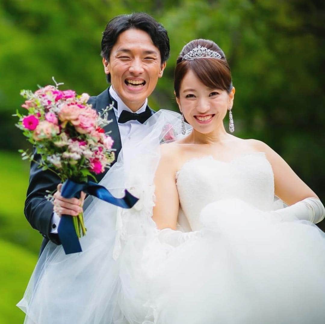 鈴木美穂さんのインスタグラム写真 - (鈴木美穂Instagram)「Wedding写真をようやく整理中！ ここではなく、二人で世界一周中に使う予定のアカウントにあげていっているので、良かったらこちらのアカウントのフォローをお願いします♡ ↓ @makotomiho  こちらのアカウントも個人的に使い続けます^ ^  photo by @takahashi_photography_happo_en  #wedding #weddingphotography #japanesewedding #kimono #白無垢 #綿帽子 #八芳園 #八芳園花嫁 #anaintercontinentaltokyo #結婚式 #披露宴 #前撮り #verawang #verawanglara #全国の花嫁さんと繋がりたい #卒花嫁 #世界一周 #世界一周旅行 #honeymoon #roundtheworld」4月28日 12時11分 - mihosuzuki_hamamatsu