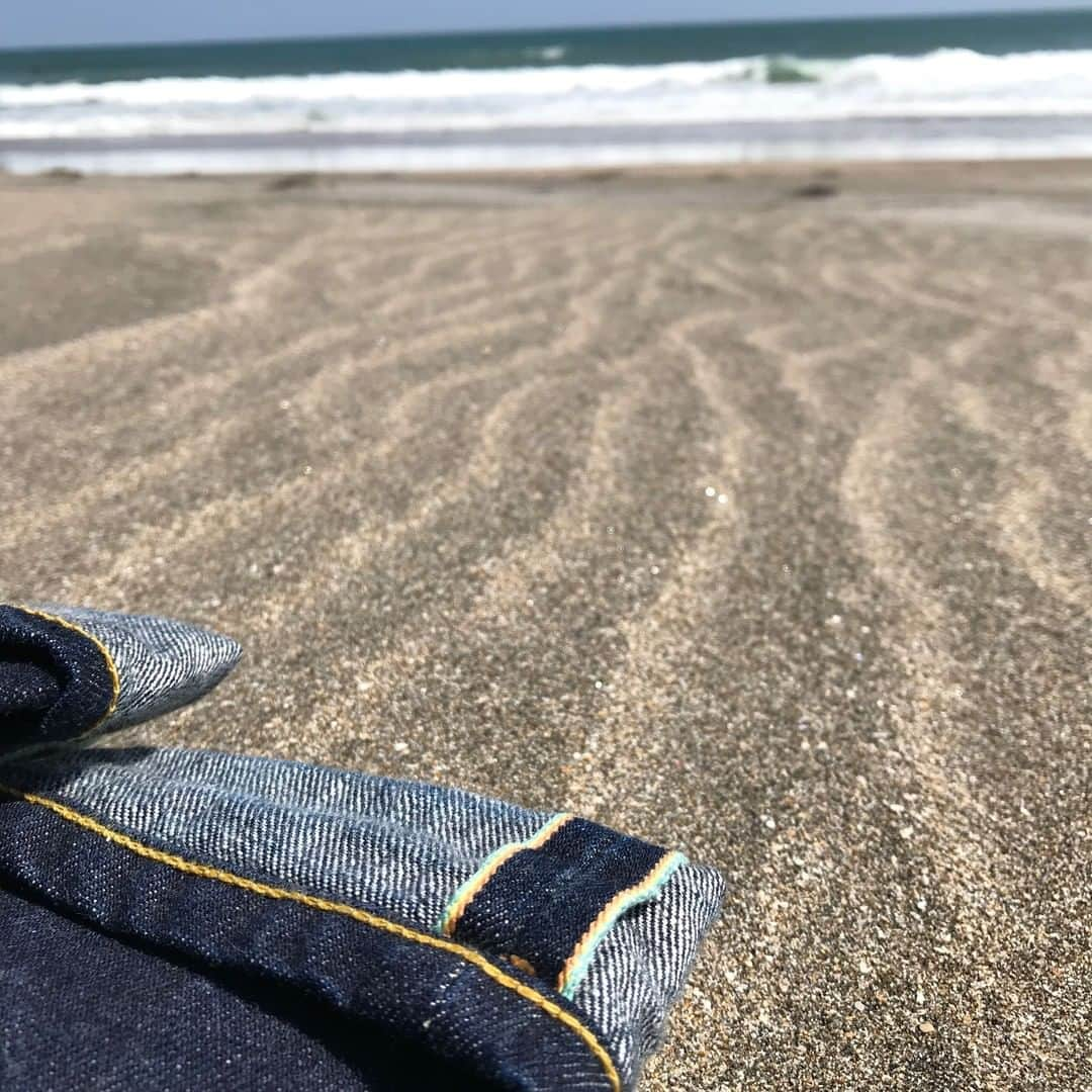 EDWINさんのインスタグラム写真 - (EDWINInstagram)「Selvedge Sunday Selvedge Holiday  #selvedgesunday #selvedge #rainbowselvedge #edwin_japan #madeinjapan #エドウイン #haveaniceholiday」4月28日 12時15分 - edwin_japan