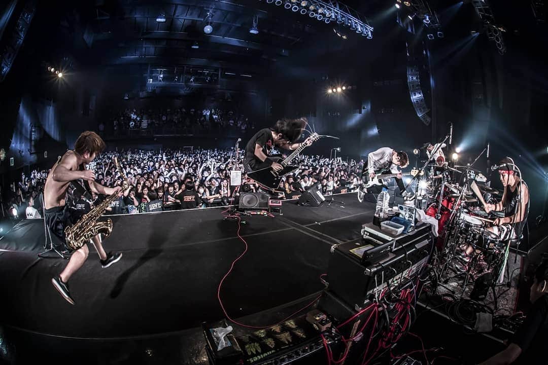 のインスタグラム：「4/27(土) Zepp Nagoya "Life In The Sun TOUR FINAL SERIES"  photo by @hayachinphoto」