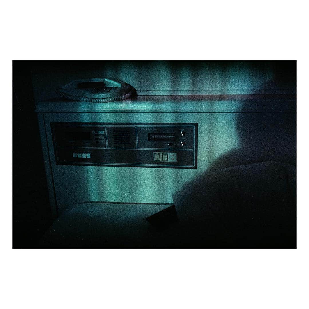 島田大介のインスタグラム：「香港の展示本日28日最終日です。 silent2019 #photographer #daisukeshimadaphotograph  #kodakvision500t」