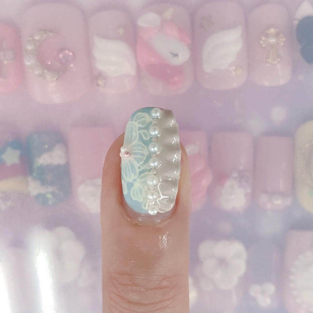 なかやまちえこさんのインスタグラム写真 - (なかやまちえこInstagram)「2019.04.27 TAT新潟 demonstration #nail #nails #nailart #ネイル #美甲 #ネイルアート  #clou #nagel #ongle #ongles #unghia #japanesenailart #manucure #네일 #젤네일 #네일아트 #네일리스트 #japanesenails #manicurist #gelnails #なかやま仕事 @pregelofficial @tatniigata_bzone  母方の祖父母の生まれ育った場所に初めて行けて嬉しかったです😌💓⠀ 来てくださった方が皆様良い方で楽しくて、また行けたらいいな😊💓✨」4月28日 13時27分 - chiekonakayama