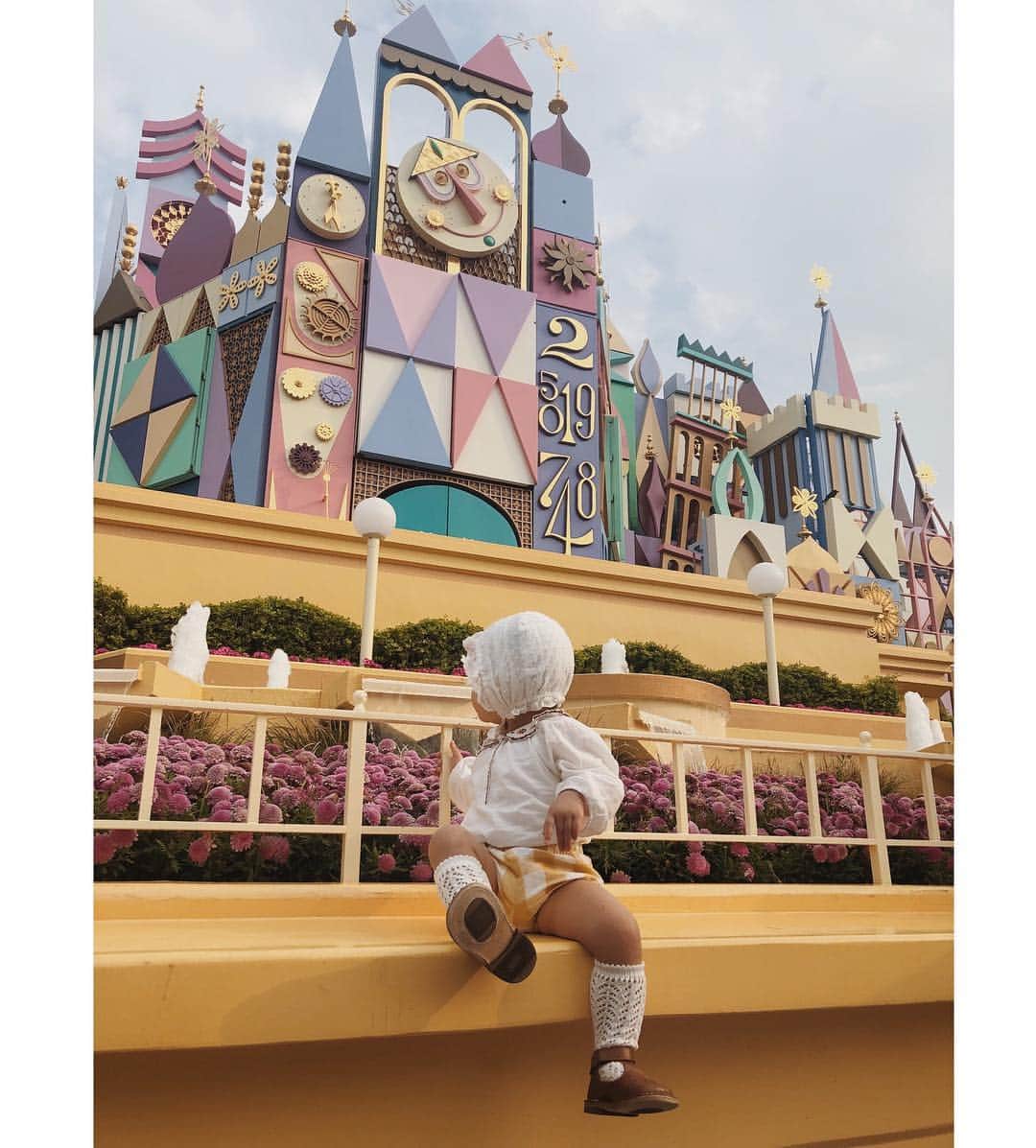 目見田早弥子のインスタグラム：「| Disney Land ꕢ 空いてたから8つもまわれて楽しかったなぁ🎠 次はSeaも行きたい⚓️」