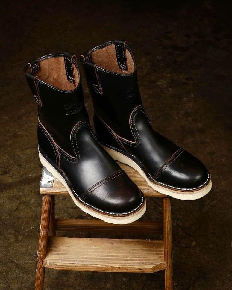 のインスタグラム：「【Horsehide Morrison】~2019 Japan Limited~　WESCO JAPAN各店にてご覧頂けます。 . 【Information】 ☞BOSSとJOBMATERのストックブーツが入荷しました。 ☞大阪店では、DEHENの新作展示会を開催中です。 ☞WESCO JAPAN各店はゴールデンウィーク期間中も通常通り営業しております。 . #wesco #Dehen #madeinUSA #oregon #portland #scappoose #wescojapan #wescoebisu #wescosetagaya #wescokanazawa #BOSS #JOBMASTER」