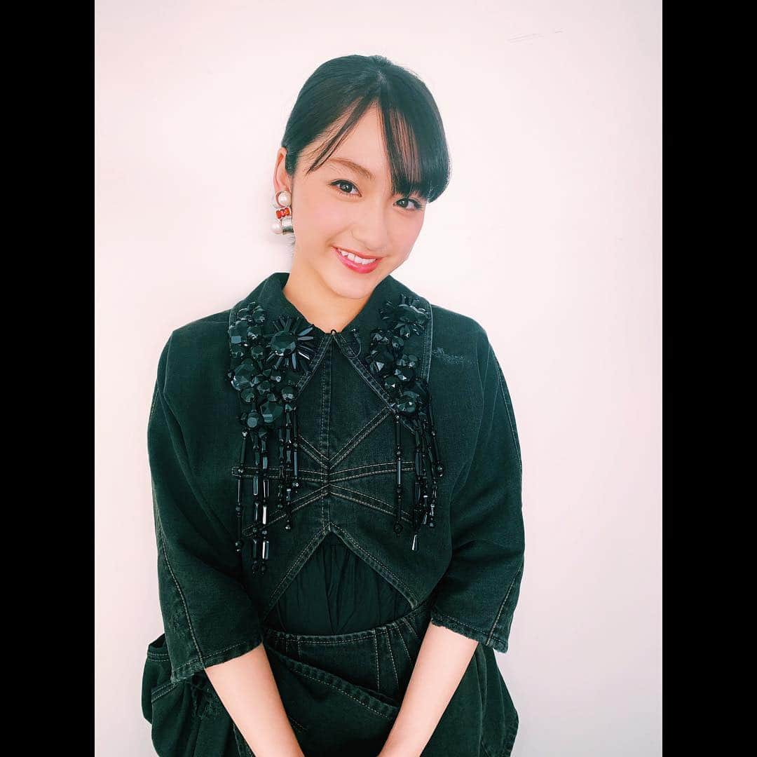 平祐奈さんのインスタグラム写真 - (平祐奈Instagram)「Abema的ニュースショー生放送へ お邪魔しました。ありがとうございました🙏 素敵なお衣装で朝からルンルンでした☺︎ 夜はインスタライブたのしみ✌︎ @primari_official  #御曹司ボーイズ #いよいよ今夜10時 #その前に #インスタライブ #で会いましょう #miumiu」4月28日 14時38分 - yunataira_official