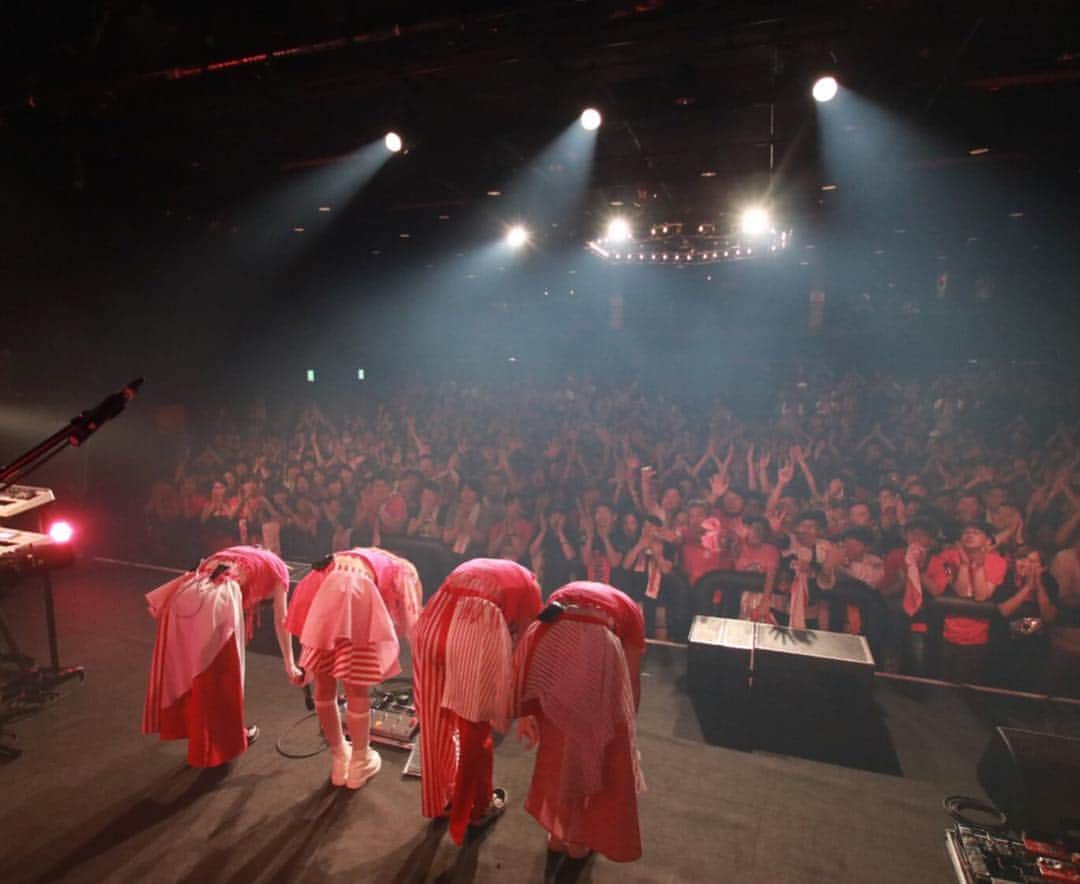 黒坂優香子さんのインスタグラム写真 - (黒坂優香子Instagram)「☺︎ ・ ・ 平成最後のライブ！！ ありがとう！！ ・ 次みんなに会うのは令和だね☺︎✨ ・ ・ #3131さんツアー」4月28日 15時11分 - yukakokurosaka0606