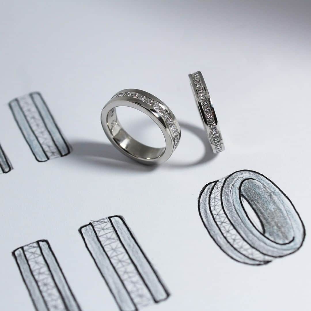 ダウアー&ホールさんのインスタグラム写真 - (ダウアー&ホールInstagram)「It's not just Engagement Rings, we can also create the perfect wedding rings just for you, work with Dan Dower personally to make the ideal rings to represent your love. . . #WeddingRings #Bespoke #Personalised #Handmade #DiamondRing #IDo #Wedding #WeddingDay #Bride #Groom #Sparkle #Sketch #Jewellery #Jewelry #DowerAndHall」4月28日 16時10分 - dowerandhall