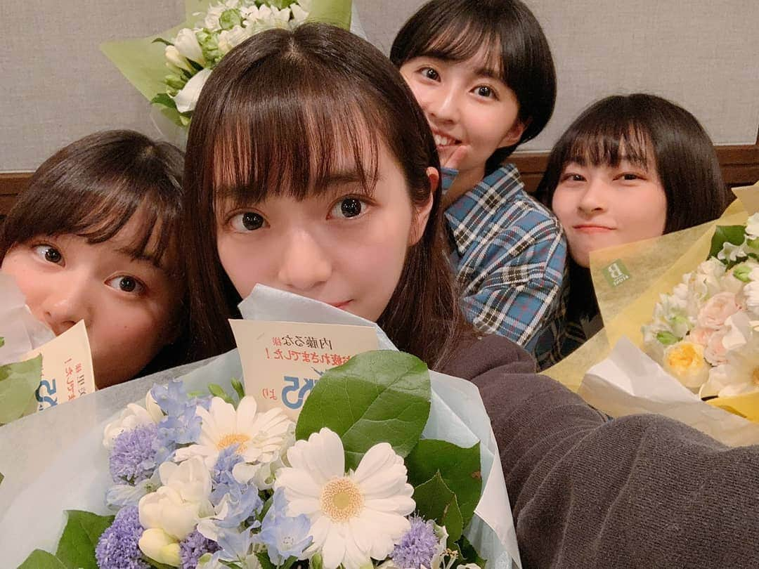 ロッカジャポニカさんのインスタグラム写真 - (ロッカジャポニカInstagram)「🌸﻿ ﻿ ﻿ " 目指せてっぺん！しゃべろっかジャポニカ " ﻿ 最終回、ついに今日です ㅜㅜ﻿ ﻿ 何も分からない私達に﻿ いろんな事を教えてくださって、﻿ たくさんの経験をさせてくだり﻿ ありがとうございました ⛅️✨﻿ ﻿ そして、LIVEの度に﻿ 素敵なスタンド花﻿ とても嬉しく力になりました !!﻿ ﻿ リスナーのみなさん、﻿ スタッフのみなさん、﻿ 本当に ありがとうございました><﻿ ﻿ 🌴 Luna 🏄🏼‍♀️〰️﻿ ﻿ ﻿ #NACK5 #カメパ #しゃべろっかジャポニカ #ロッカジャポニカ」4月28日 16時10分 - rockajaponica