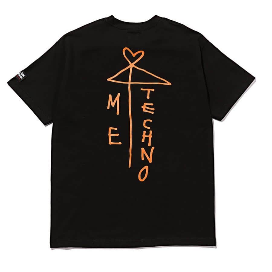 DJ DARUMAのインスタグラム：「New arrival "TECHNO ME" Tee 5,400yen👉🏻👉🏻 @fullbk @fullbk @fullbk . Hey FULL-BK heads outside of Japan,  we've finally begun shipping overseas!📦✨」