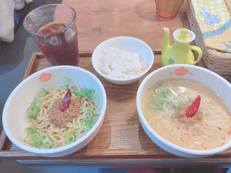 仙石みなみさんのインスタグラム写真 - (仙石みなみInstagram)「. 本番前に担々麺たべた！ ハーフ&ハーフで汁なしと汁あり。 ちょい辛で美味しかったー♡ . #渋谷 #lunch #eat #担々麺 #香屋 #ヒカリエ #hot #red」4月28日 16時31分 - sengoku_minami