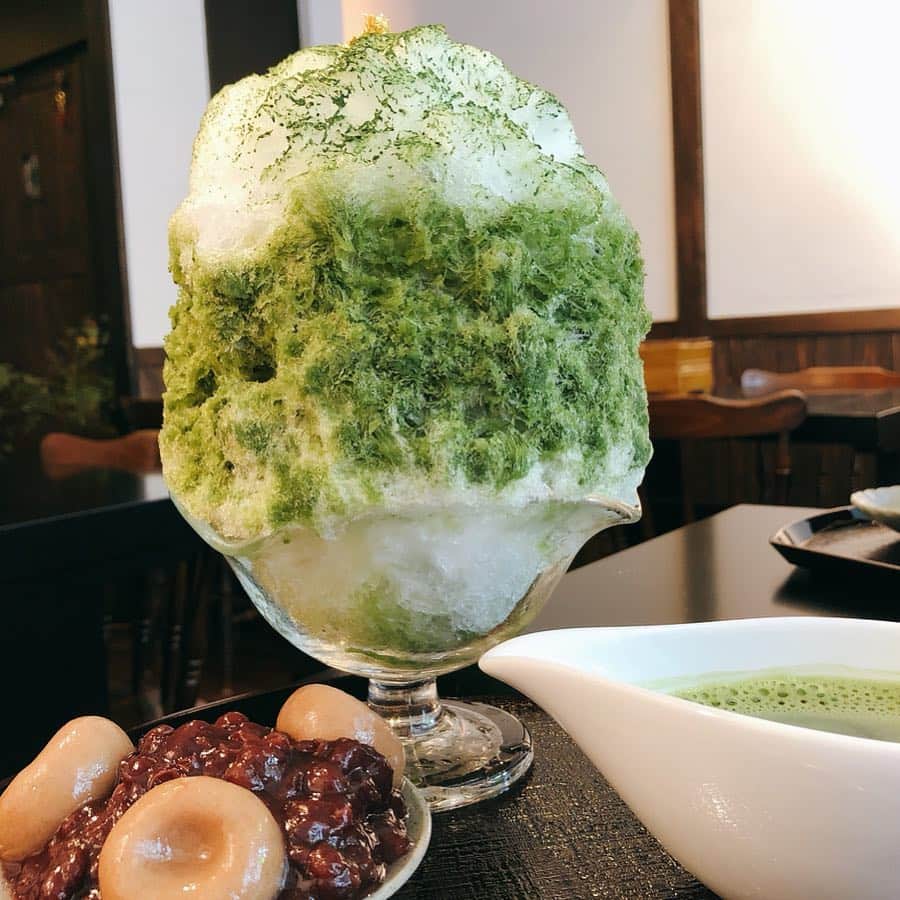 里井真由美のグルメインスタ