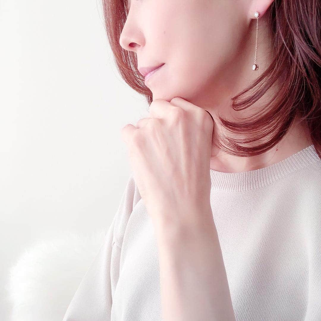 akko3839さんのインスタグラム写真 - (akko3839Instagram)「﻿ ﻿ @moissanite.brillar で見つけた﻿ モアサナイト×ピンクゴールドのピアス✨﻿ ﻿ ﻿ 飽きのこないシンプルで﻿ 華奢なデザインに一目惚れ😍﻿ ﻿ ﻿ 耐久性はダイヤモンド同じくらい﻿ 輝きはダイヤモンドより強いんだって💎﻿ ﻿ ﻿ #モアサナイト﻿ #moissanitebrillar ﻿ #ピアス﻿ #pierce﻿ #アクセサリー﻿ #accessory」4月28日 17時04分 - akko3839