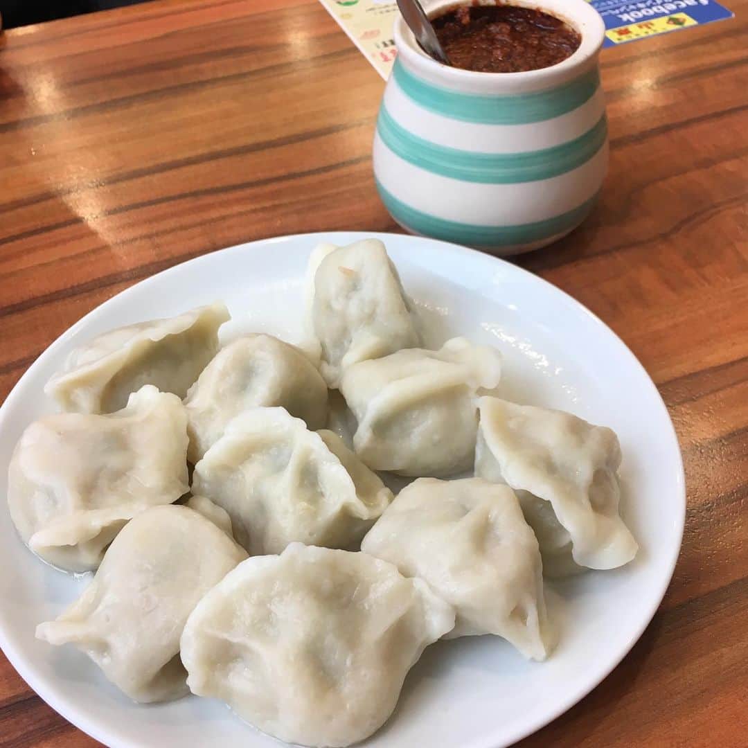 のインスタグラム：「水餃子と豪華客船♡  クイーン・エリザベスは次回、5月5日に大黒ふ頭に入港するので、興味のある方はぜひ見学に行ってみてくださいね。  #inredmagazine #inred #インレッド #QueenElizabeth #クイーンエリザベス #いつか船内を見学したい #編集長」