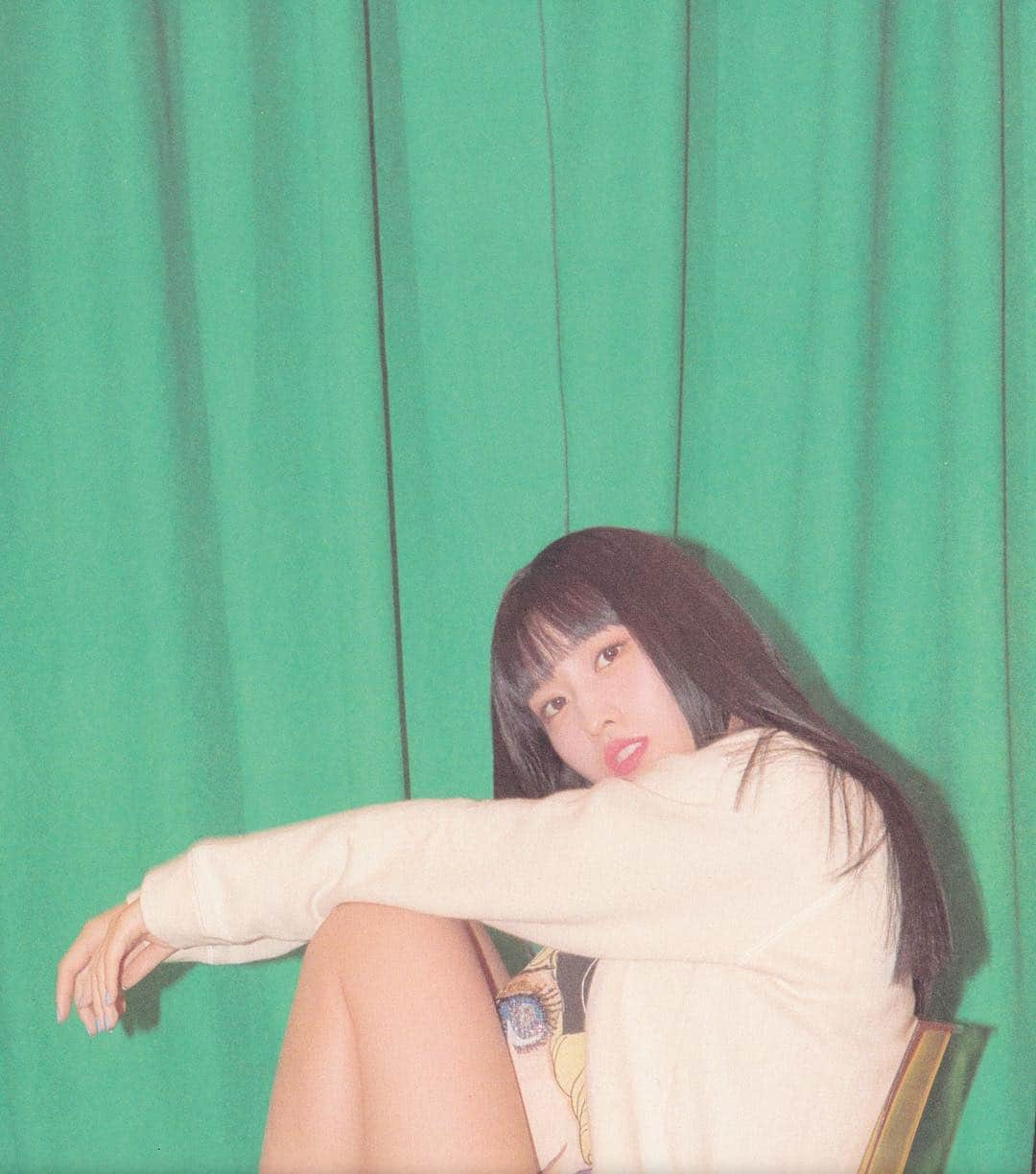 モモさんのインスタグラム写真 - (モモInstagram)「♡ [Scan] 190428 - “FANCY YOU” Version A Scans  #MOMO #트와이스 #모모 #平井もも #もも #TWICE ©ztothek」4月28日 17時17分 - momojype