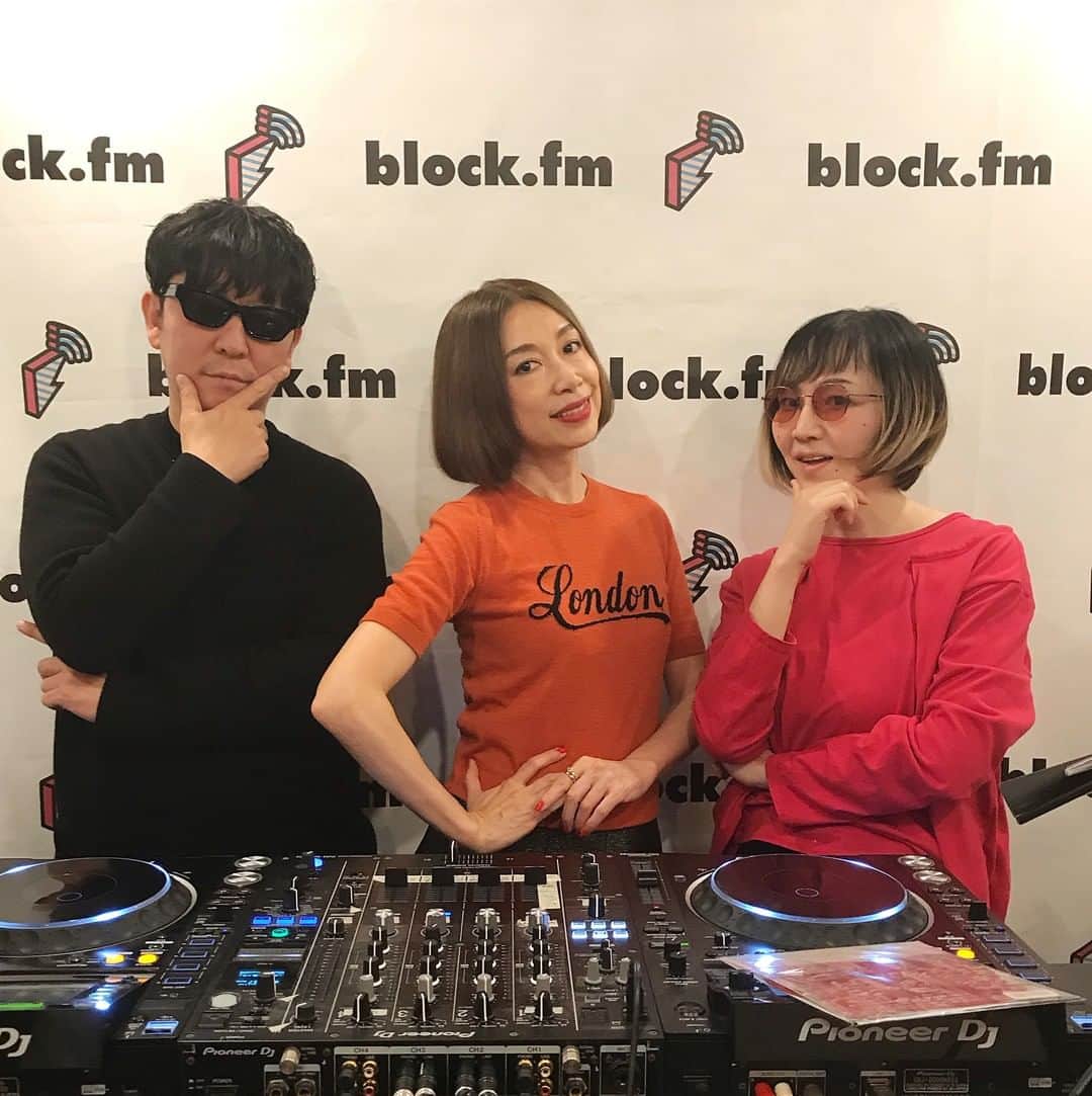 のインスタグラム：「shibuya OIRAN warm up Radio 最新エピソード公開中🎴⁣ #BFMマッシヴウィーク スペシャルとして今夜は野宮真貴さん、☆Takuさんを迎えて  #渋谷系 をテーマにお送りします✨⁣ https://block.fm/radios/17 ⁣ @missmakinomiya @takudj @yukikawamura821⁣ #oirantv #blockfm #friday #金曜日 #しぶや花魁 #野宮真貴 #mflo #taku ⁣ #BFMMASSIVEWEEK #BFMマッシヴウィーク⁣ 番組情報とアーカイブ視聴は Linkin.bio から⁣」
