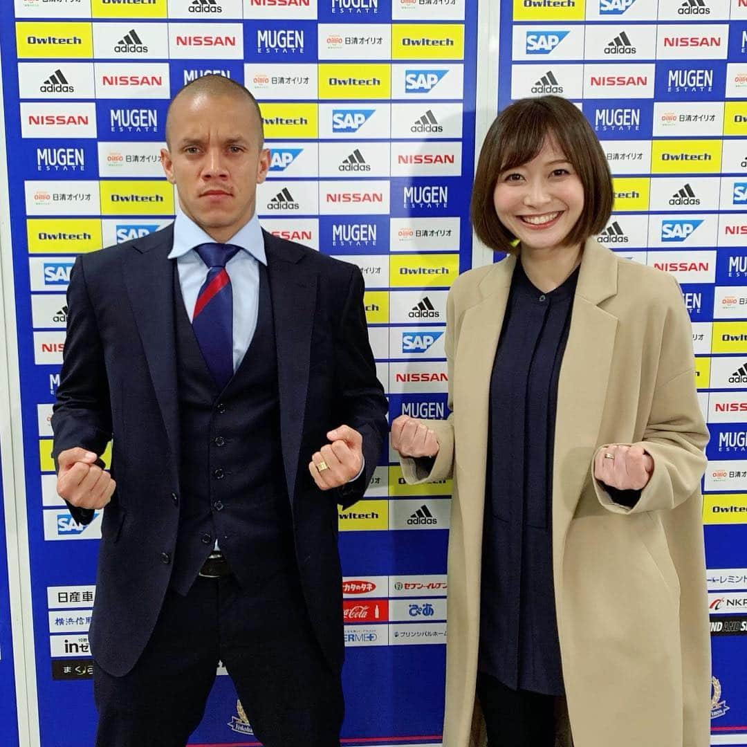 久冨慶子さんのインスタグラム写真 - (久冨慶子Instagram)「今日は伝統の一戦 横浜F・マリノス×鹿島アントラーズの試合を取材しました！ 試合後は マルコス・ジュニオール選手にお話を伺いました😊⚽️ 今日のゴールパフォーマンスで 一緒に撮ってもらいました✨ やべっちF.C.お楽しみに🤗 ＊ ＊ #jリーグ #横浜fマリノス  #鹿島アントラーズ #マルコスジュニオール 選手 #ドラゴンボール  #テレビ朝日 #やべっちfc  #久冨慶子 #アナウンサー #平成最後」4月28日 17時54分 - keiko0hisatomi