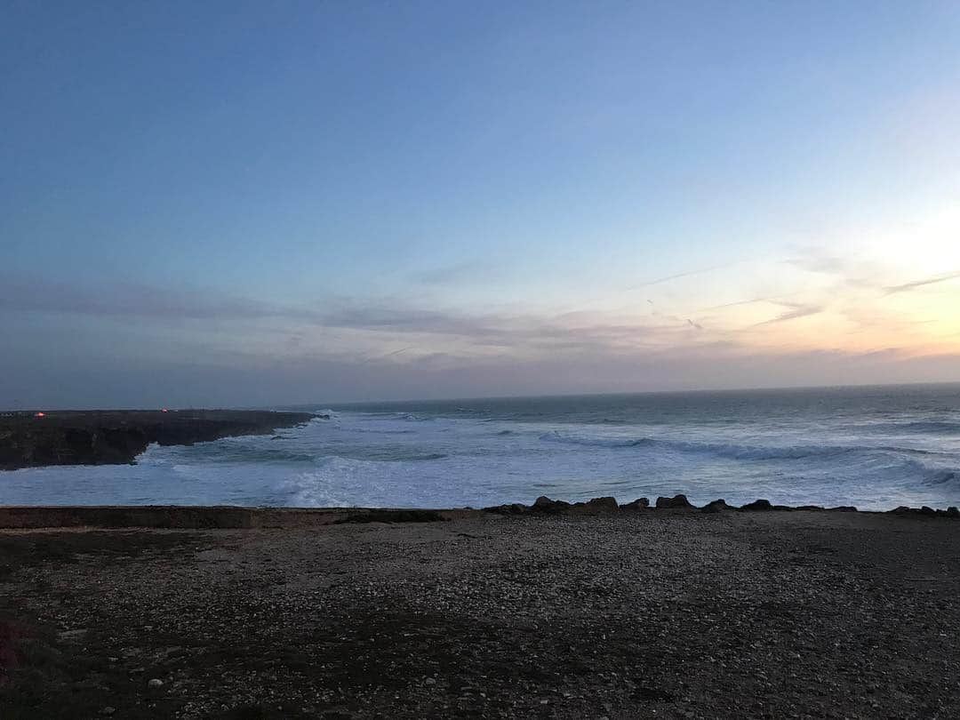 西岡良仁さんのインスタグラム写真 - (西岡良仁Instagram)「エストリルすごい綺麗。波の高さにびっくりした」4月28日 18時19分 - yoshihito0927